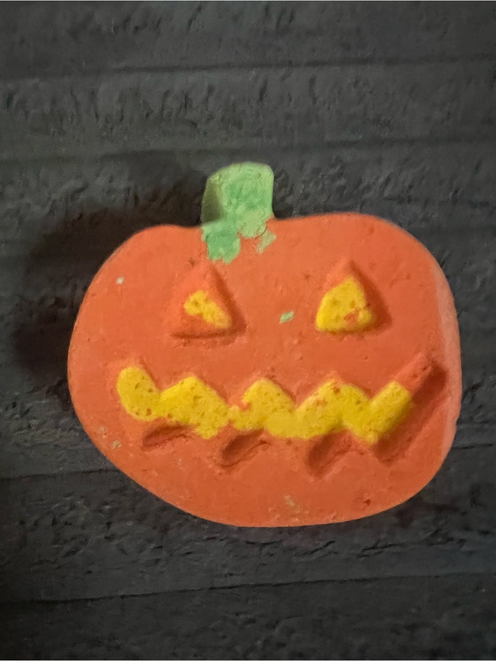 LUSH HALLOWEEN LIMITED EDITION PUNKIN PUMPKIN BATH BOMB